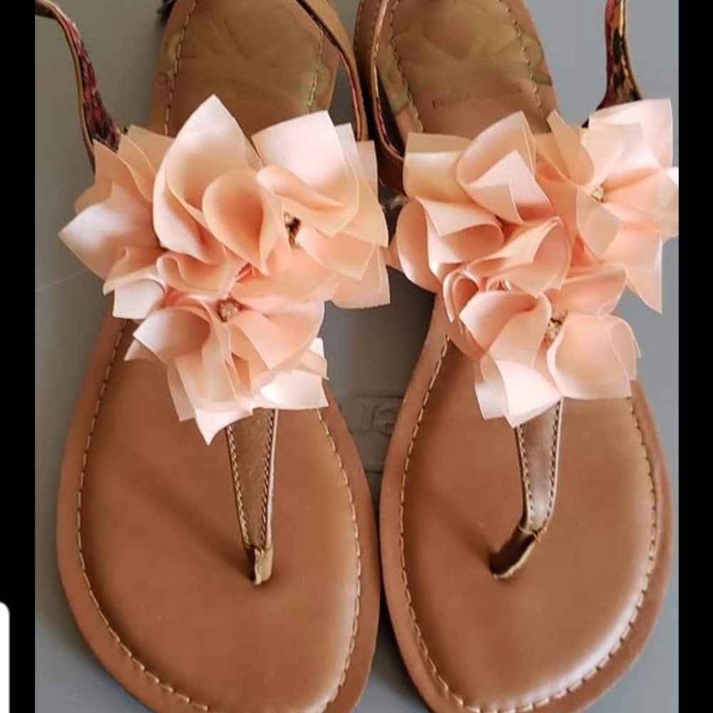 Fergielicious Floral Sandals